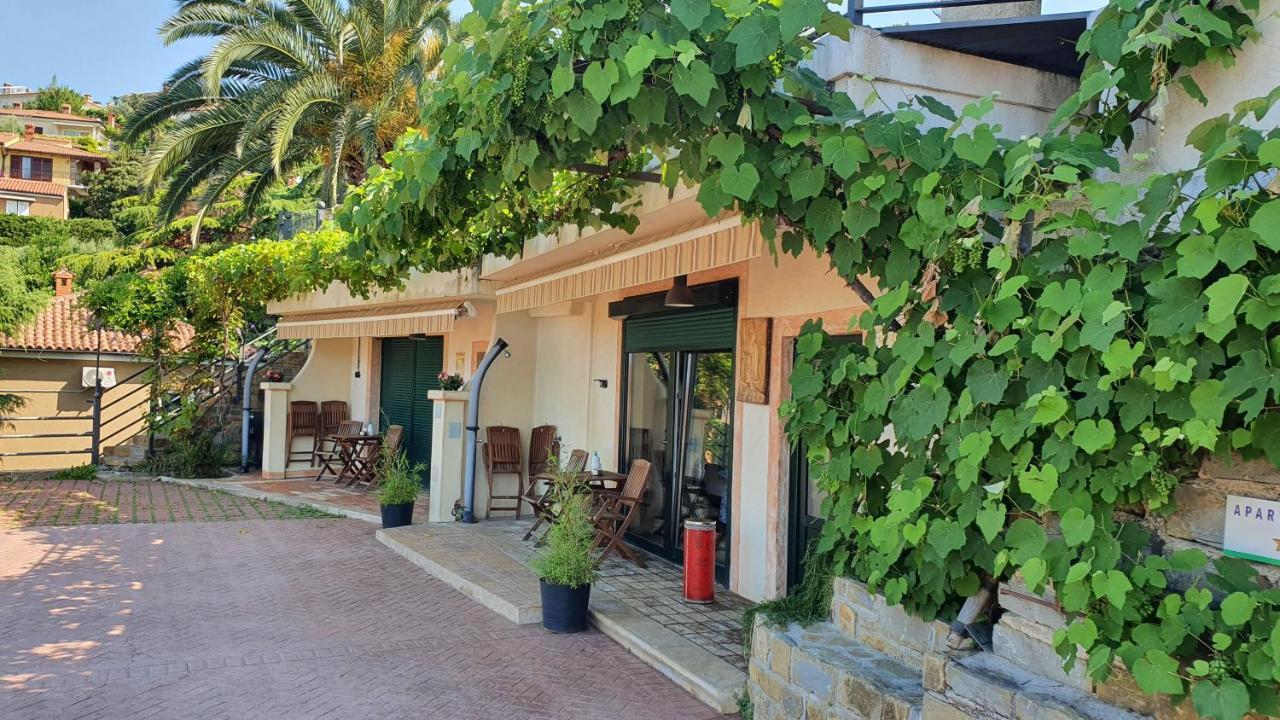 Studio-Apartments Monfort Portorož Exteriör bild