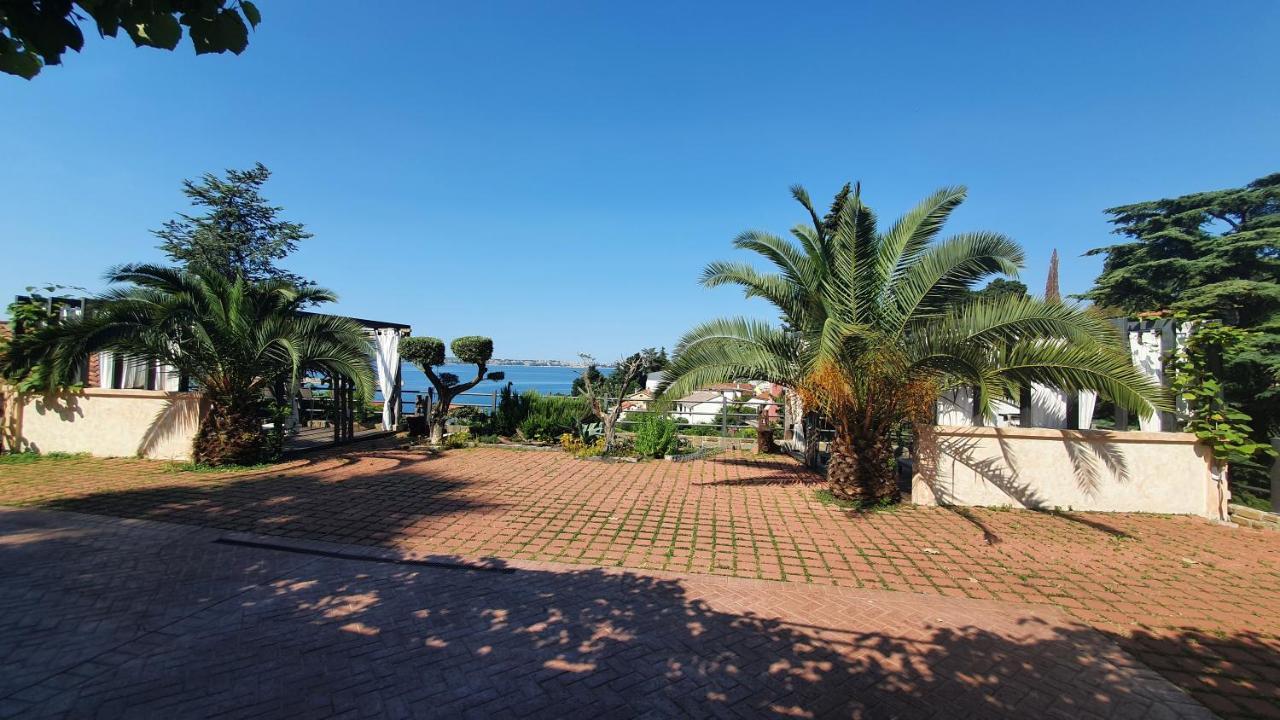 Studio-Apartments Monfort Portorož Exteriör bild